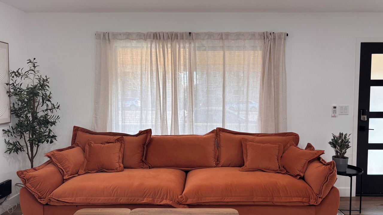 Photo of Livingroom in Westmont