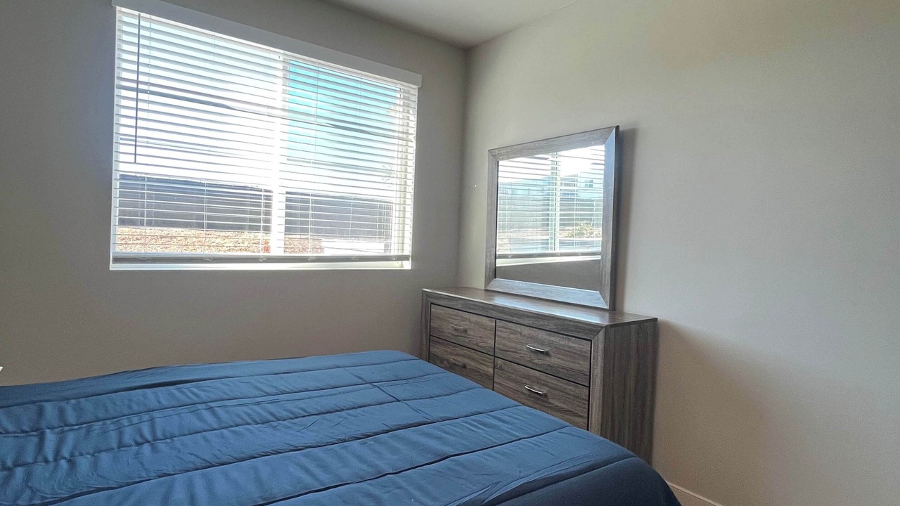 Photo of Bedroom in Midway District