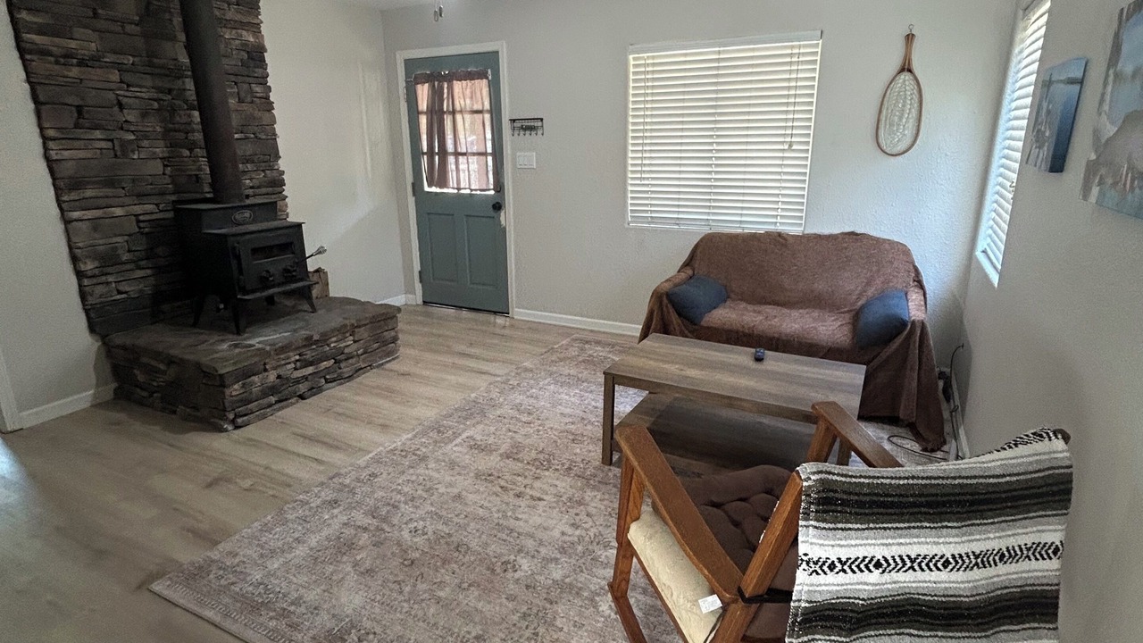 Photo of Livingroom in Junction City