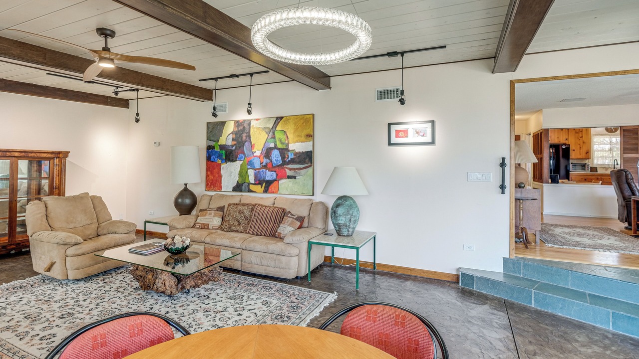 Photo of Livingroom in Allied Gardens