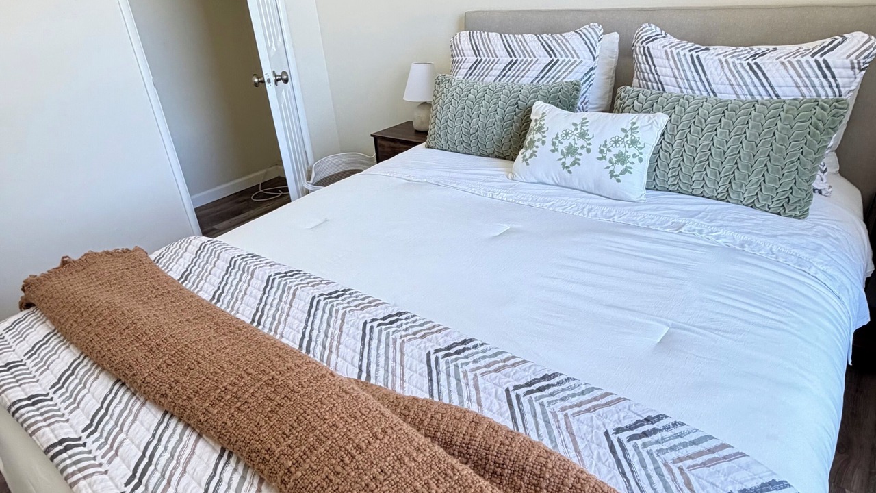 Photo of Bedroom in Bay Ho