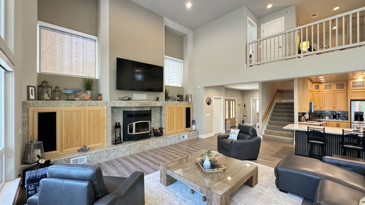 Photo of Livingroom in Lakehead