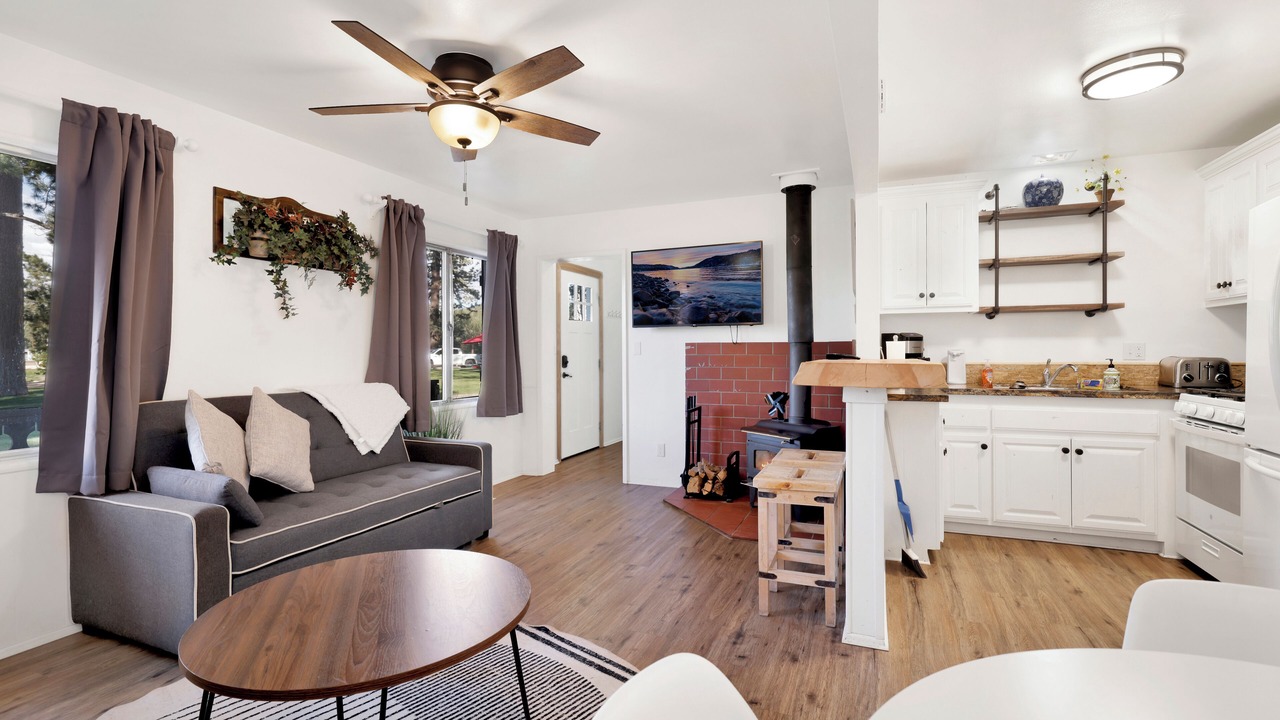 Photo of Livingroom in Big Bear