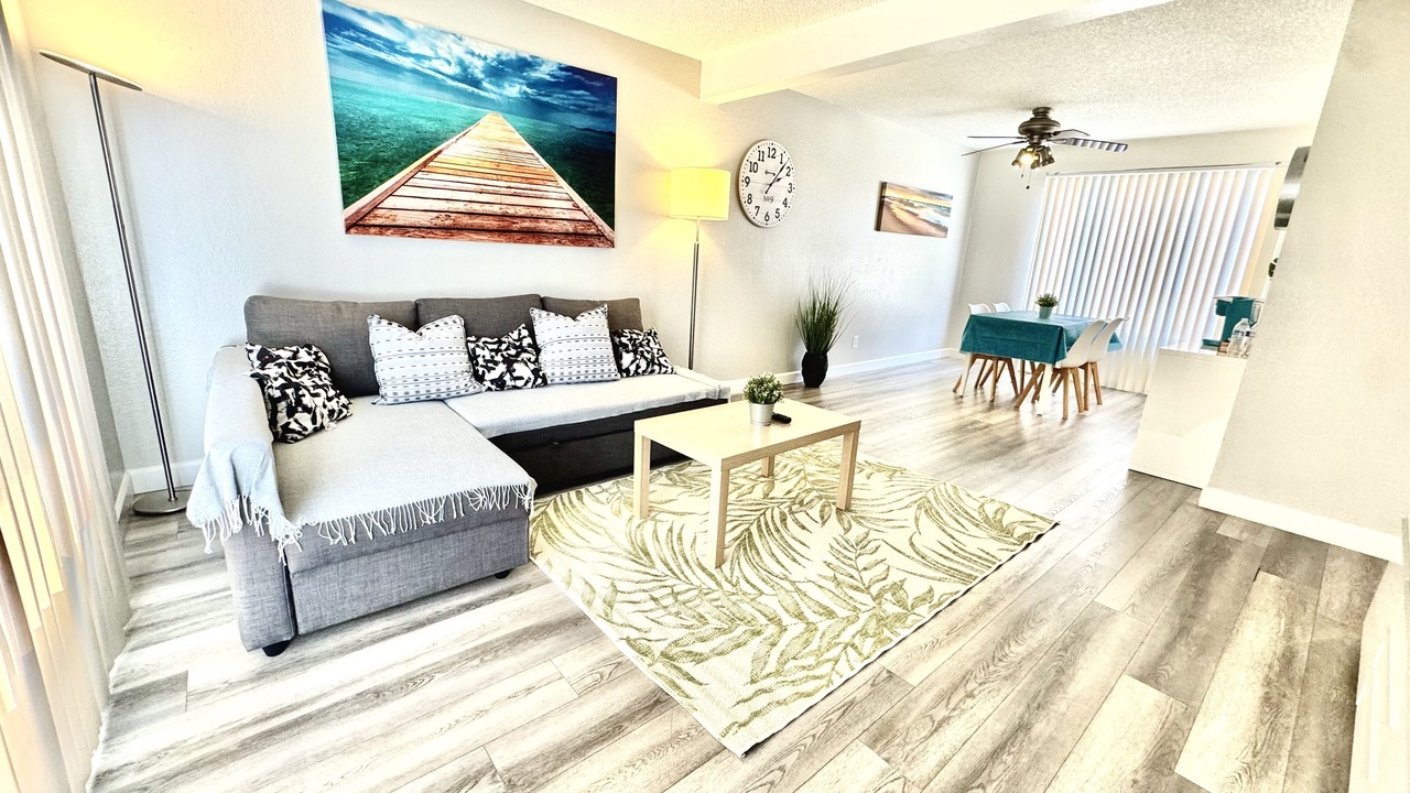 Photo of Livingroom in Old Towne