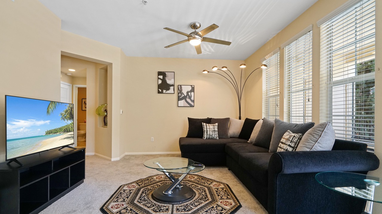 Photo of Livingroom in Orange