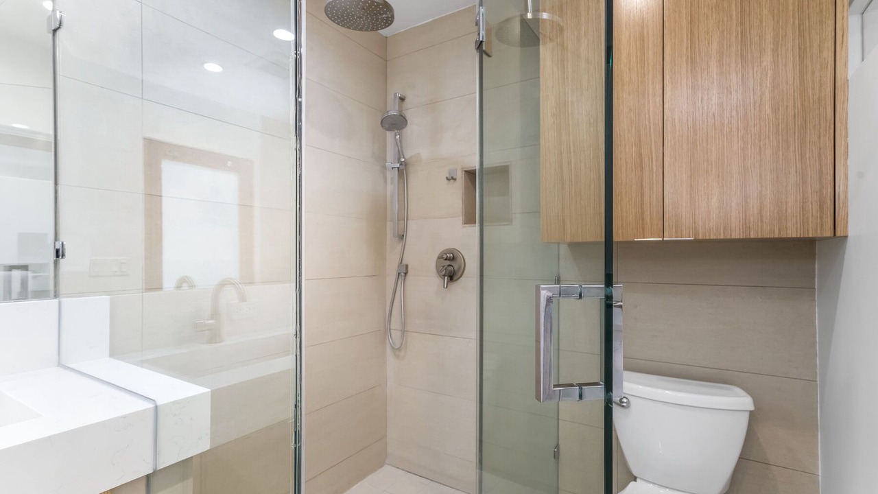 Photo of Bathroom in Beverly Grove