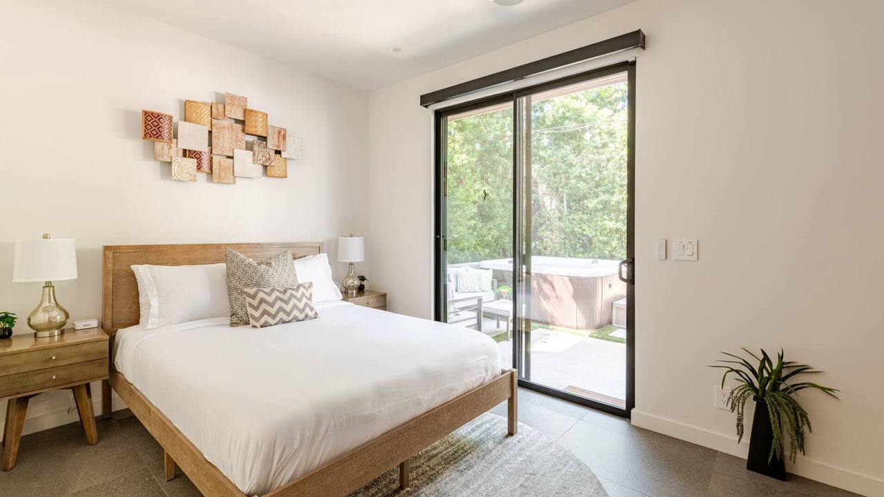 Photo of Bedroom in Hollywood