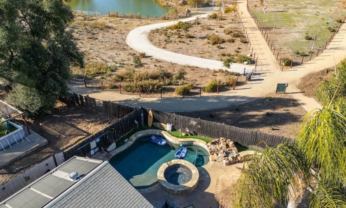 Photo of Outdoor in Lakeside