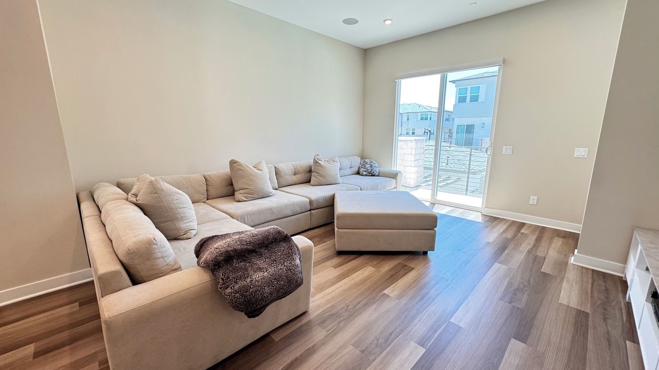 Photo of Livingroom in Anaheim Resort