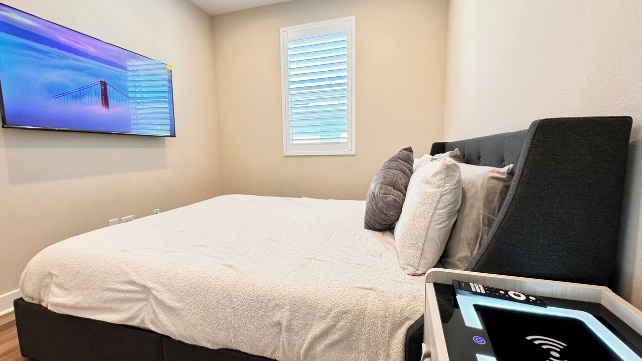 Photo of Bedroom in Anaheim Resort