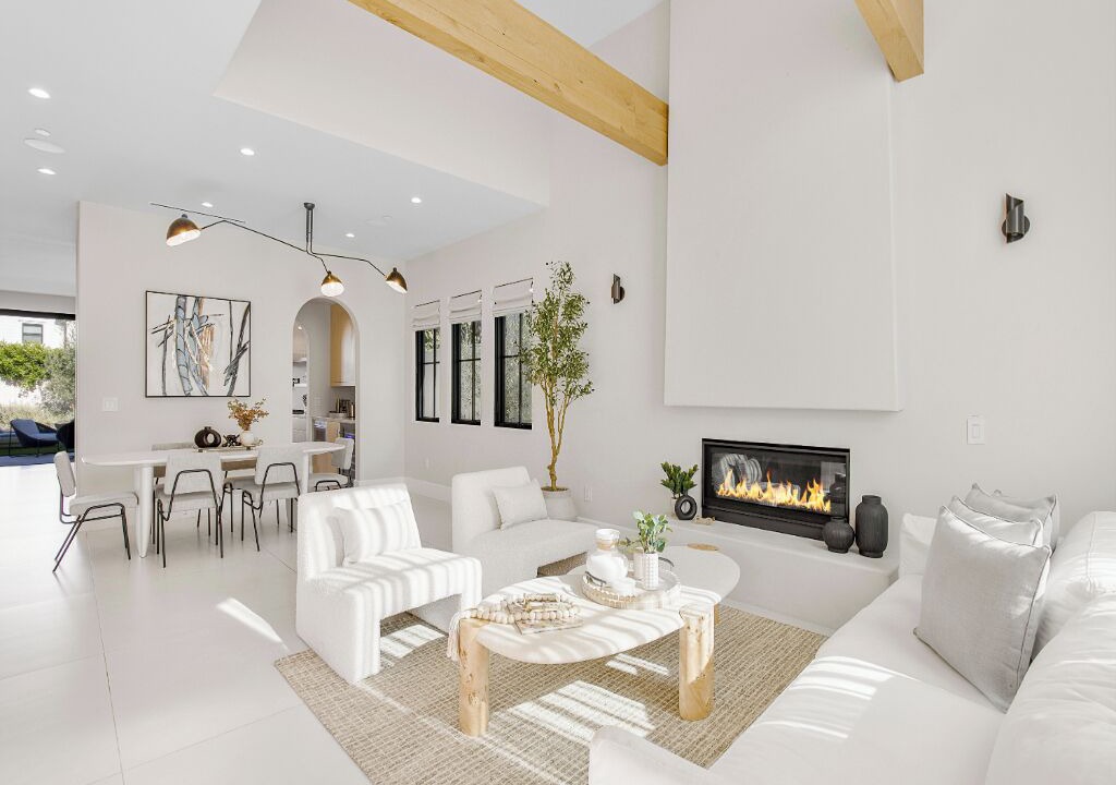 Photo of Livingroom in Studio City