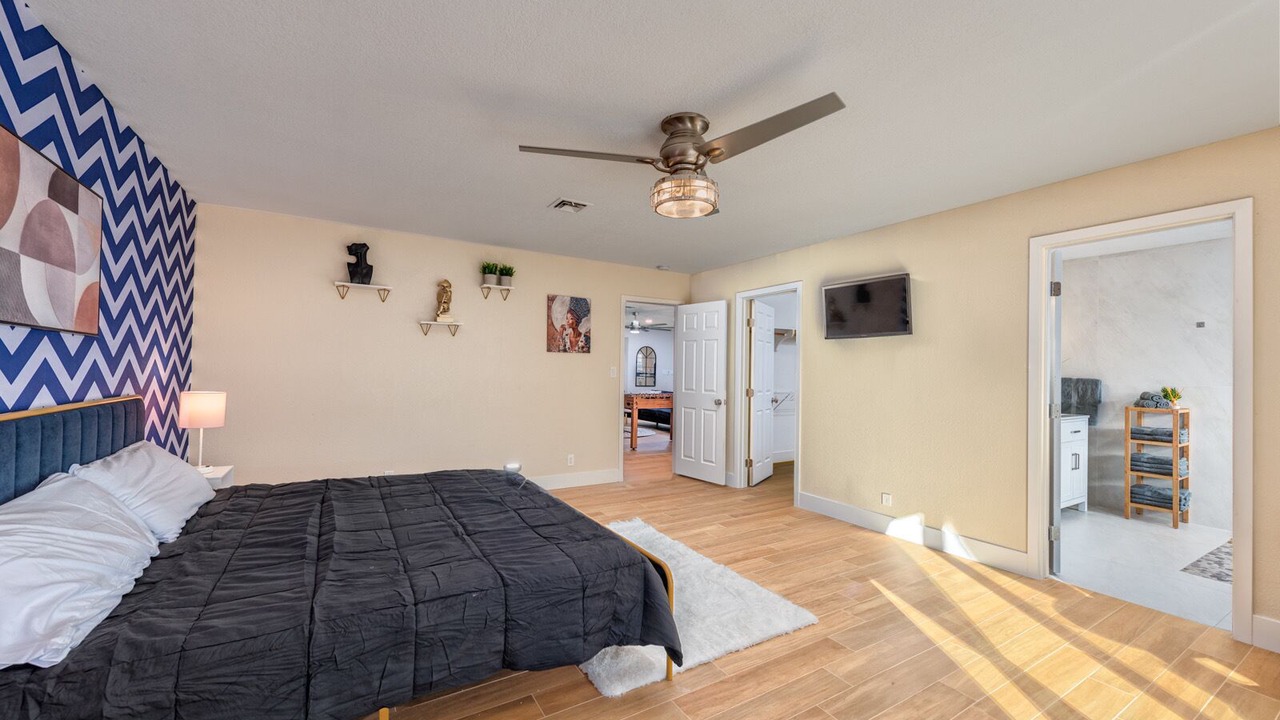 Photo of Bedroom in Enterprise