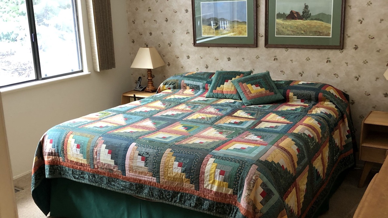 Photo of Bedroom in Shaver Lake