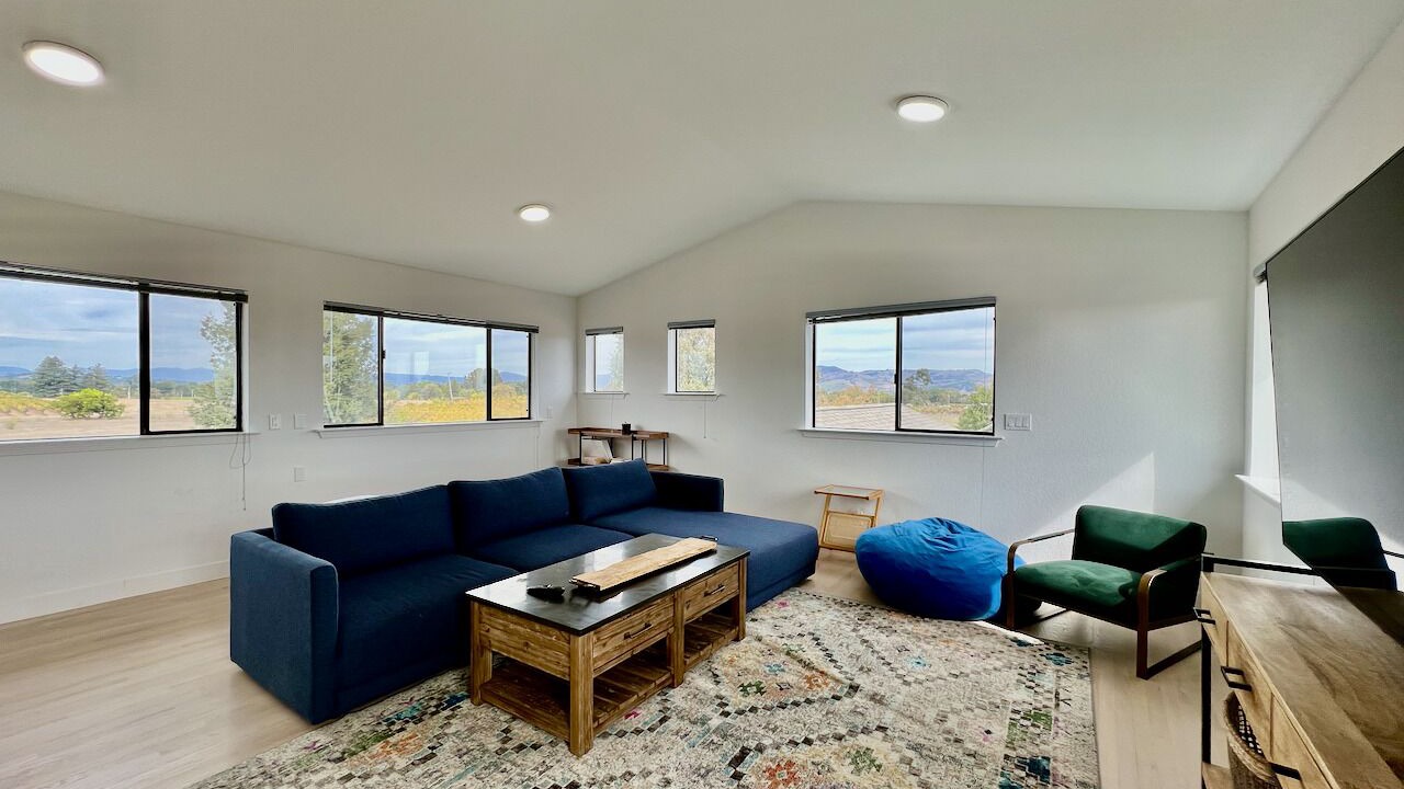 Photo of Livingroom in Napa