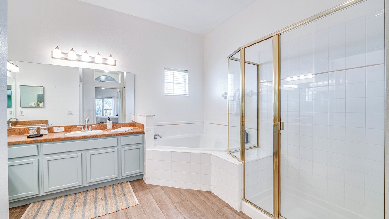 Photo of Bathroom in Bahama Bay