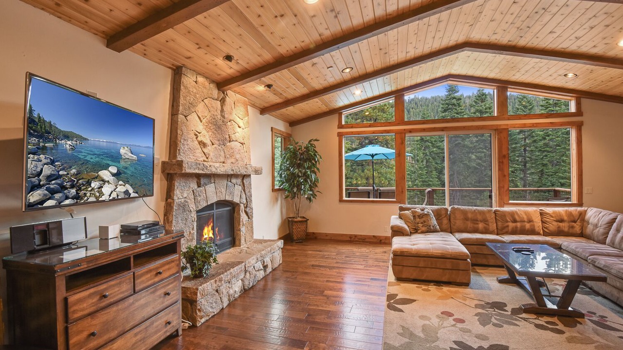 Photo of Livingroom in Kingswood Estates