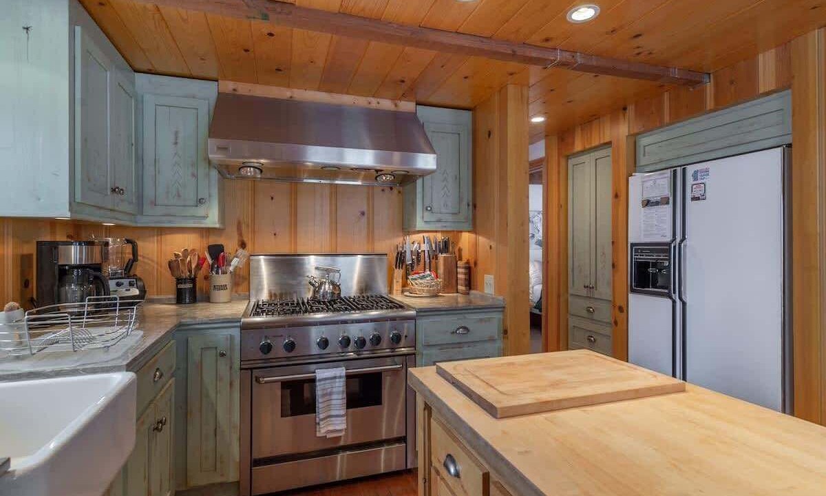 Photo of Kitchen in Kingswood Estates