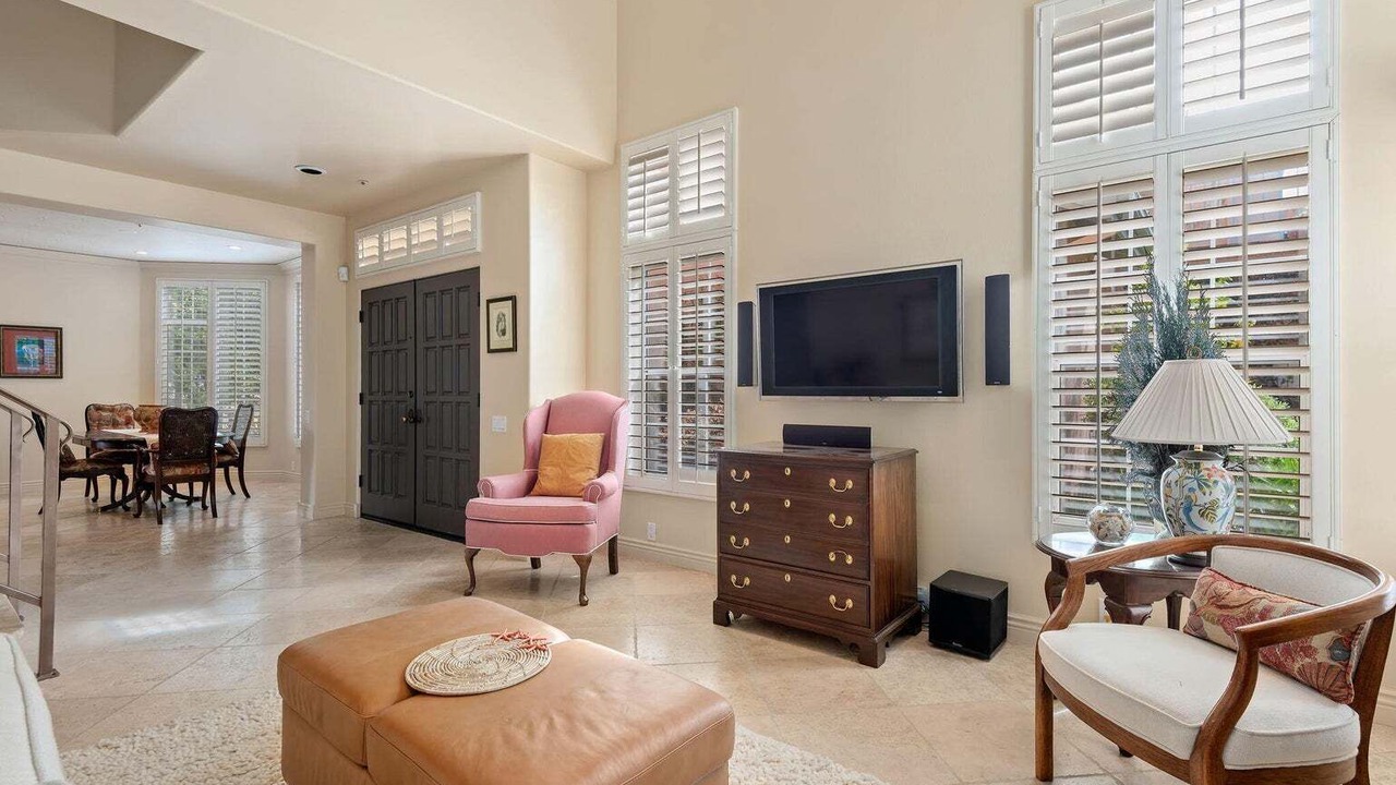 Photo of Livingroom in Toro Canyon