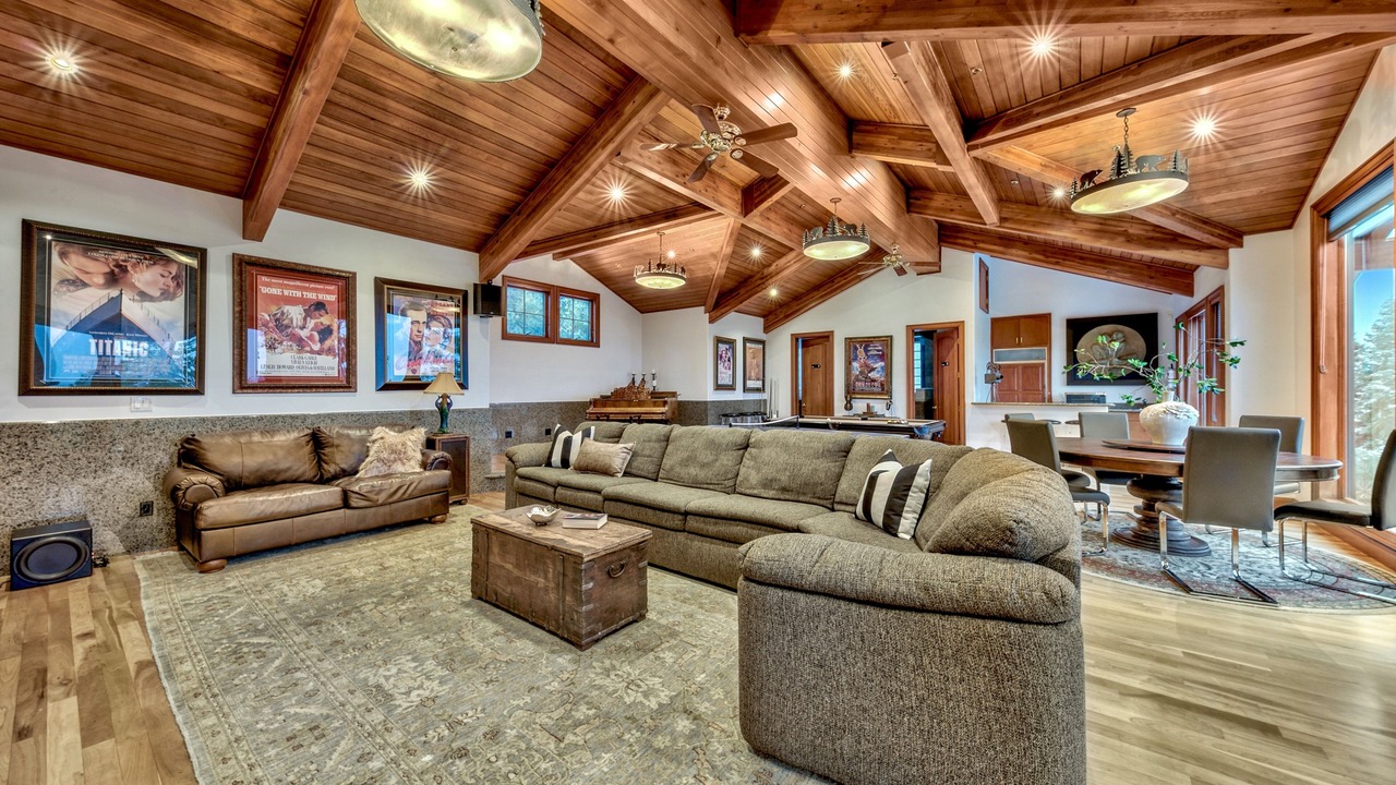 Photo of Livingroom in Zephyr Cove