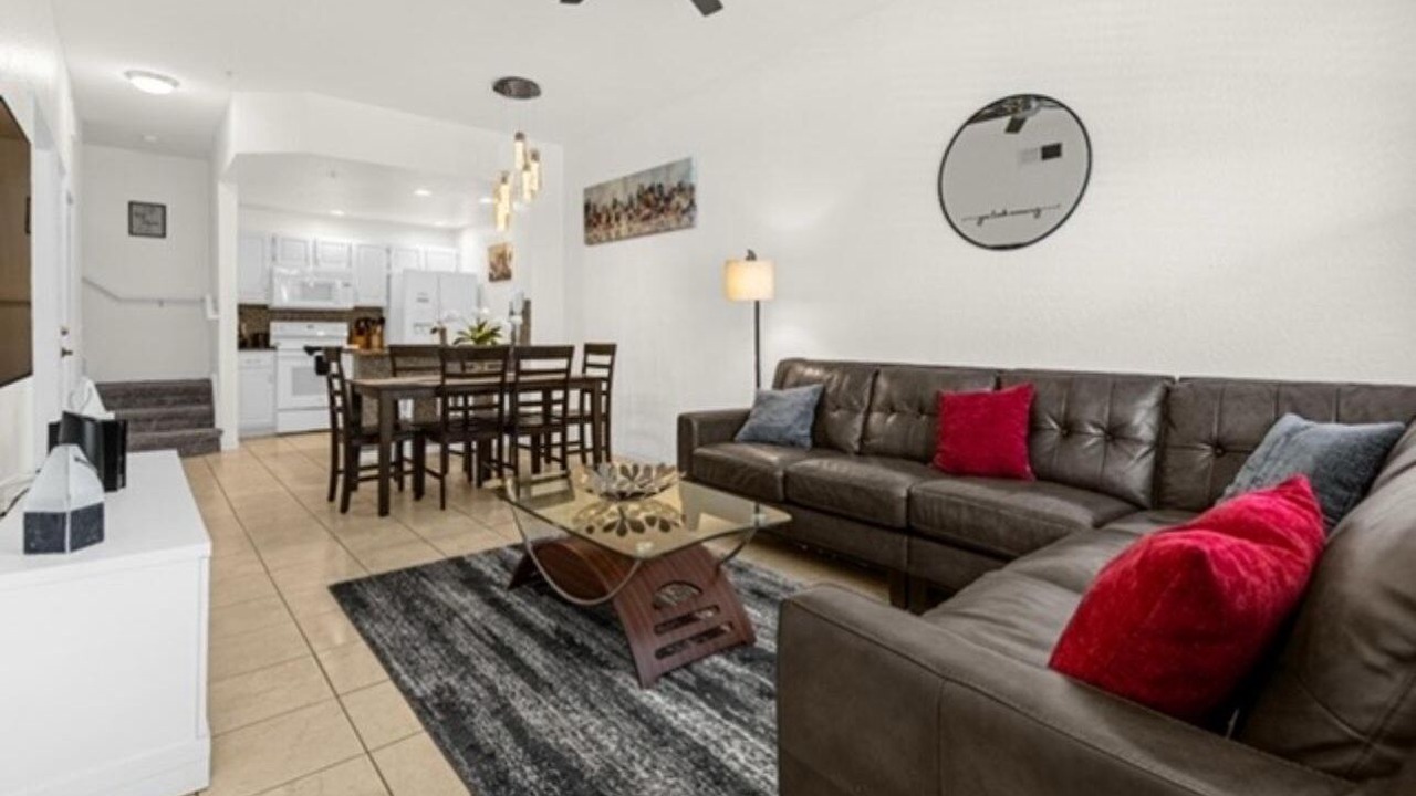 Photo of Livingroom in Venetian Bay Villages