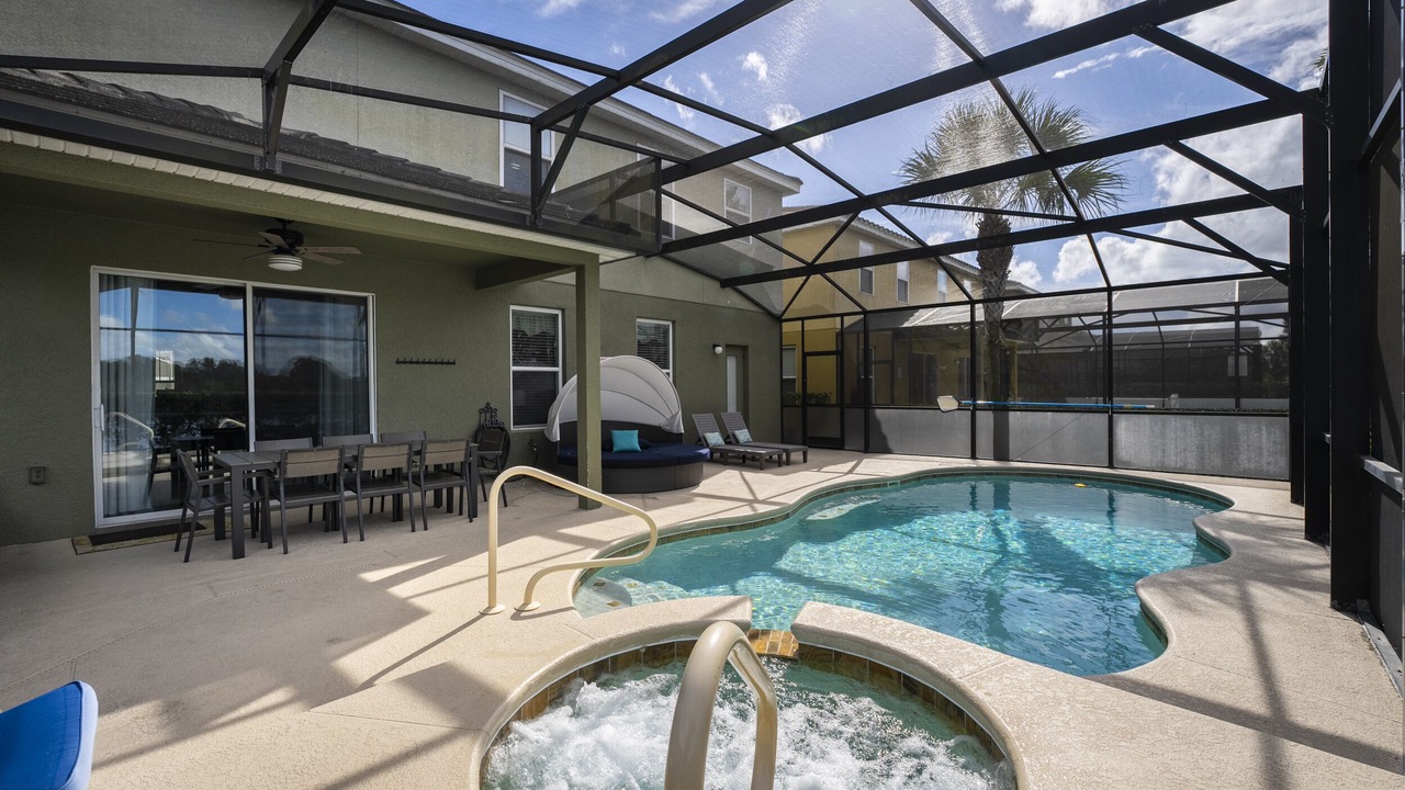 Photo of Outdoor in Loughman