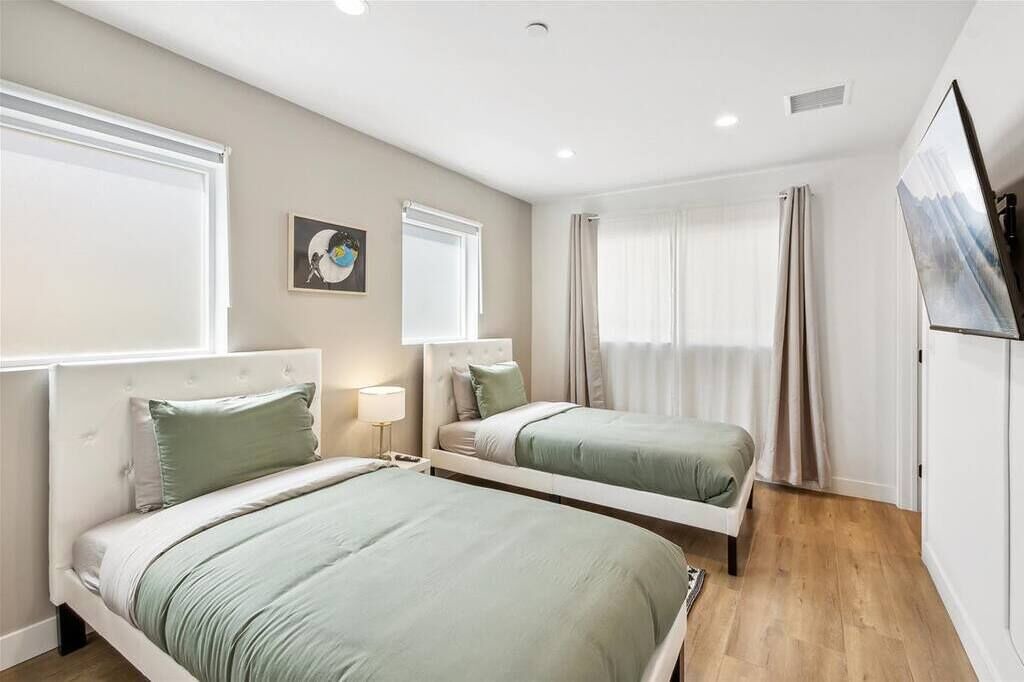 Photo of Bedroom in Hollywood