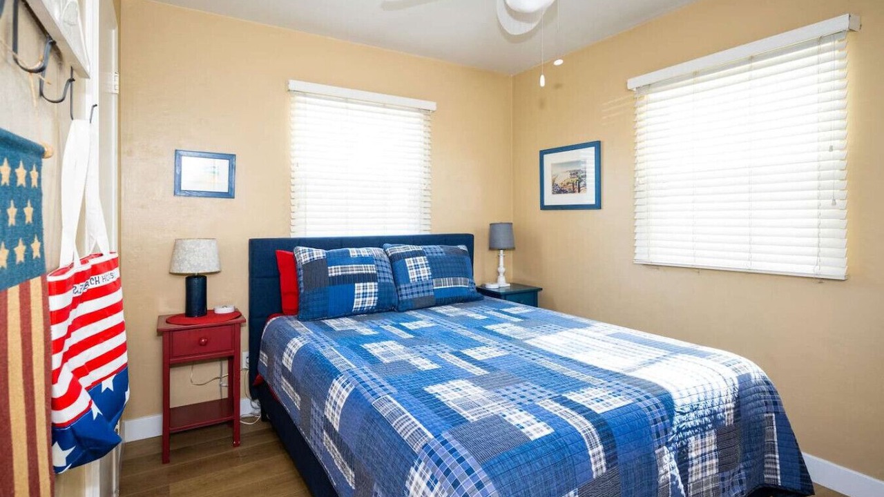Photo of Bedroom in Mission Beach