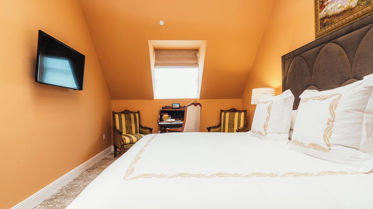 Photo of Bedroom in Lower Pacific Heights
