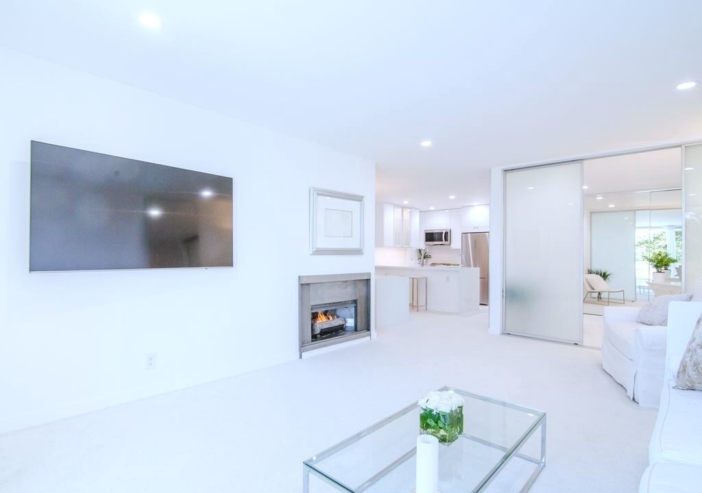 Photo of Livingroom in Sawtelle