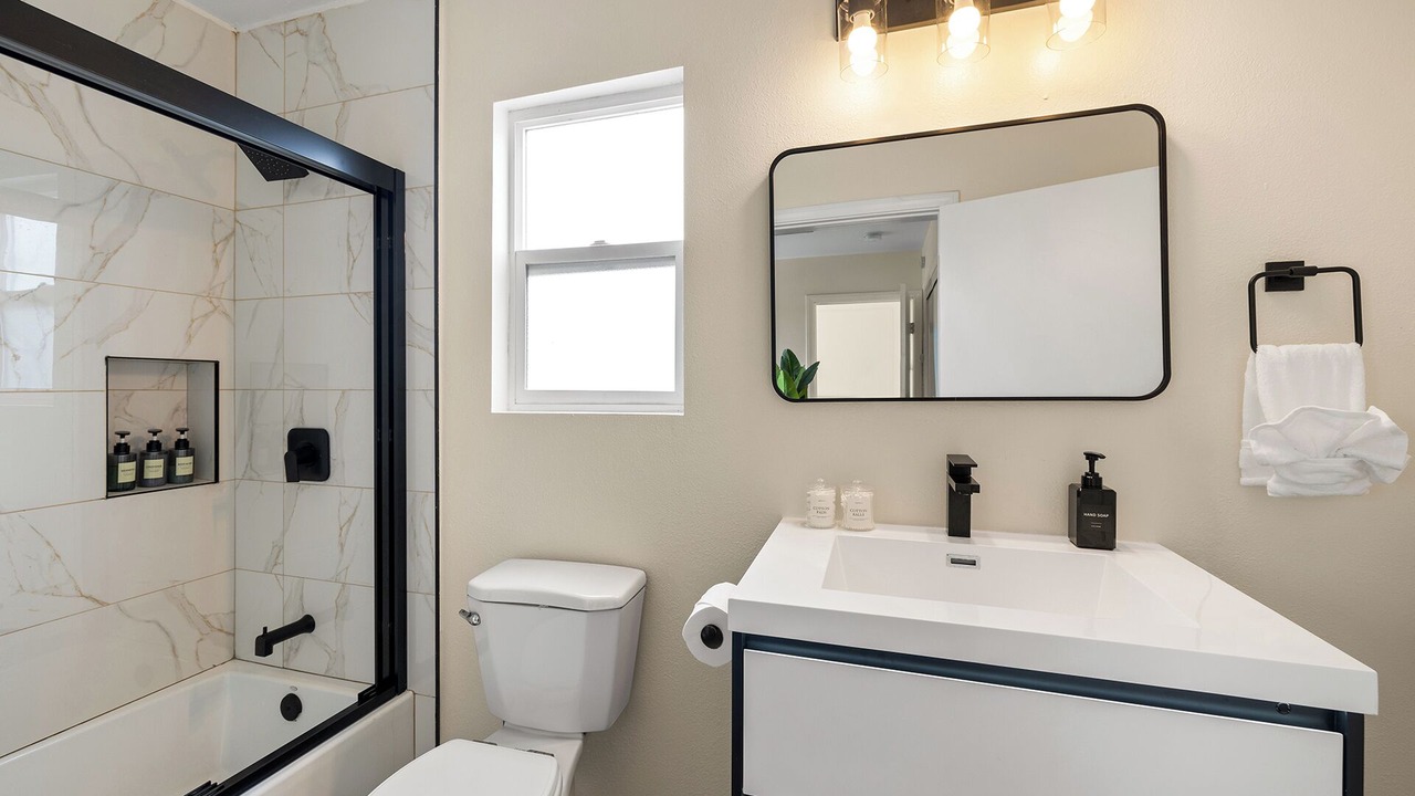Photo of Bathroom in Hollywood