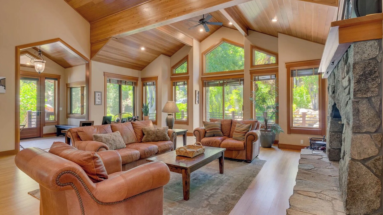 Photo of Livingroom in Olympic Valley