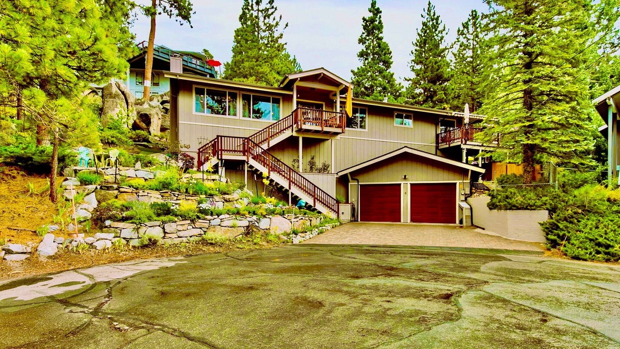 Photo of Outdoor in Round Hill Village