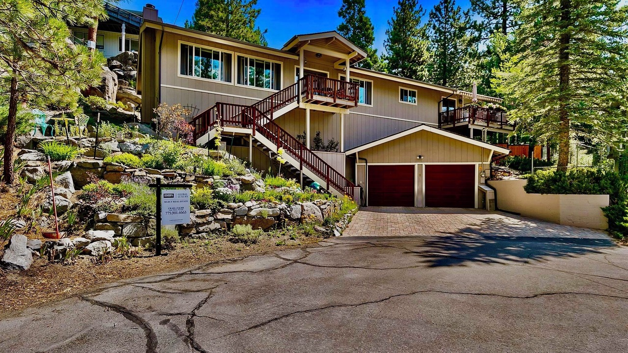 Photo of Outdoor in Round Hill Village