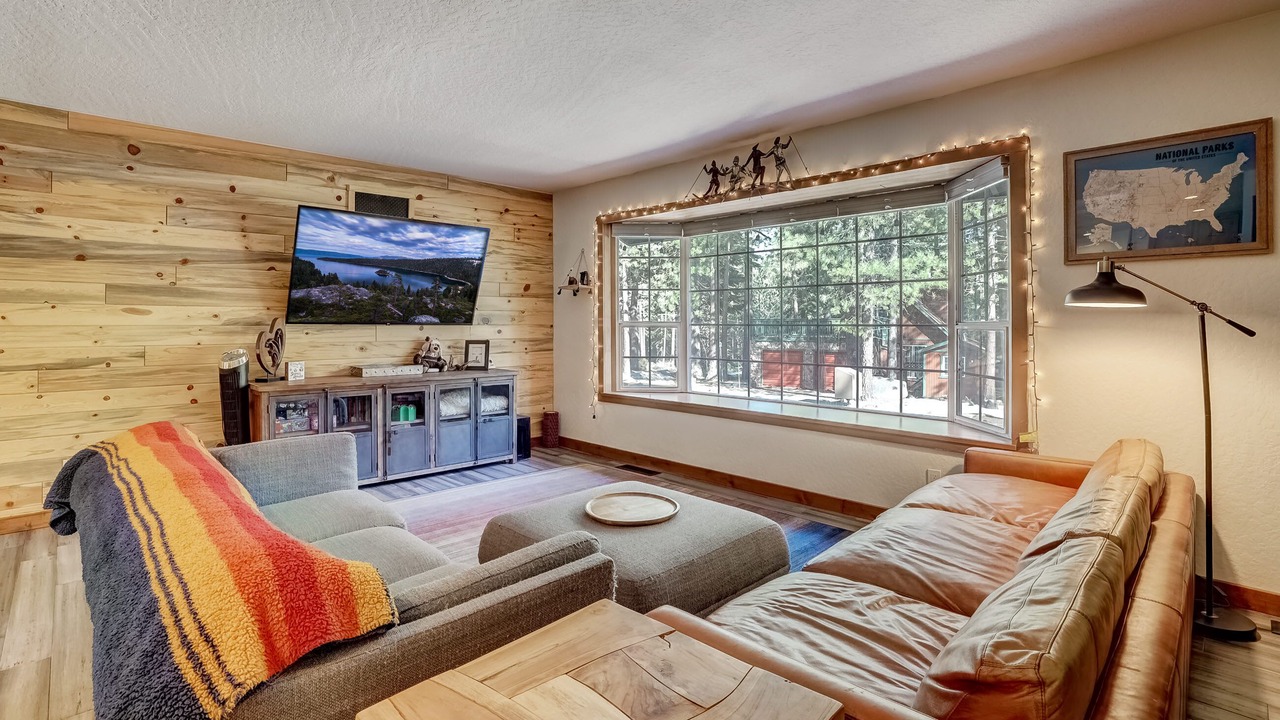 Photo of Bedroom in Country Club Estates