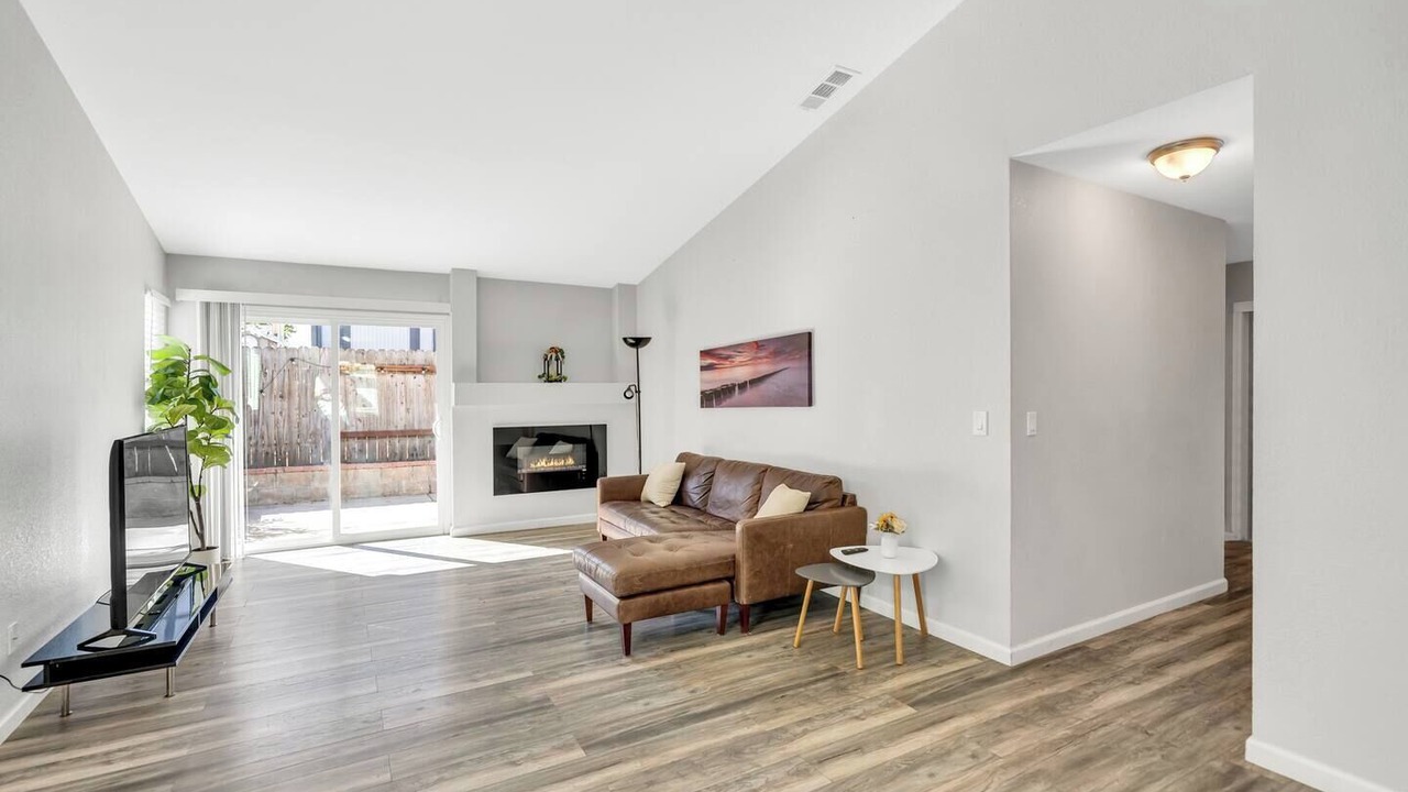 Photo of Livingroom in Sacramento