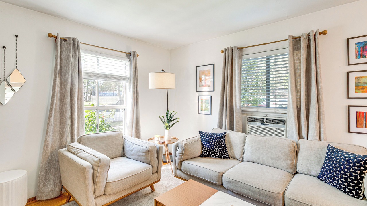Photo of Livingroom in Magnolia Park