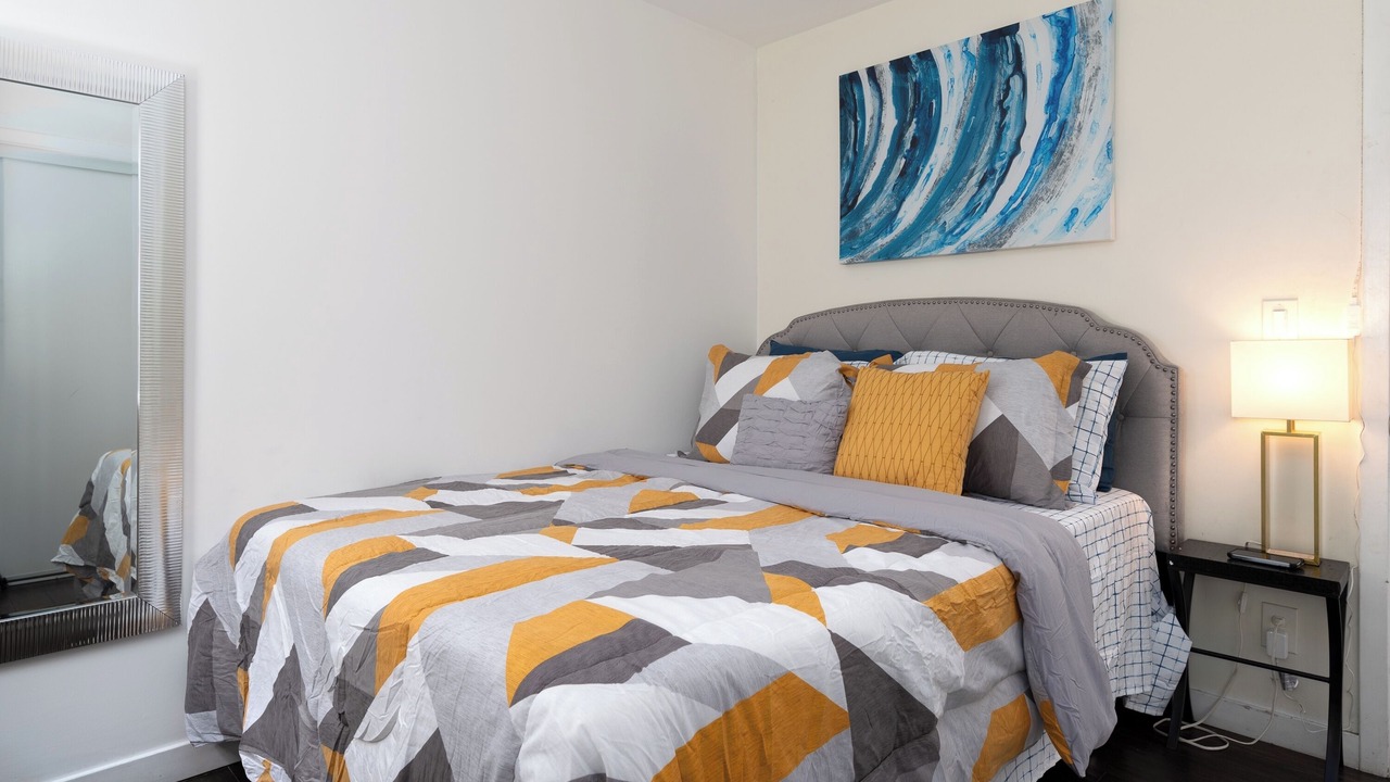 Photo of Bedroom in Oakland