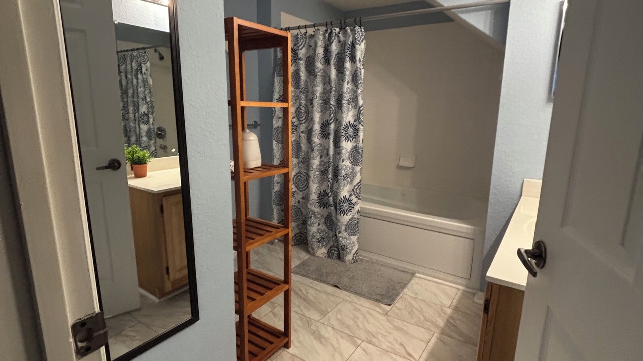 Photo of Bathroom in Venetian Bay Villages