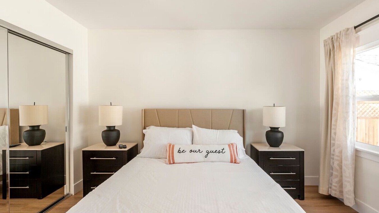 Photo of Bedroom in East Hollywood