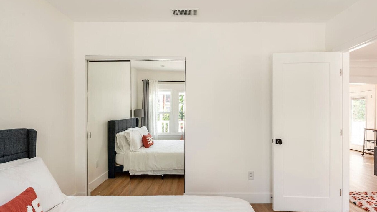 Photo of Bedroom in East Hollywood