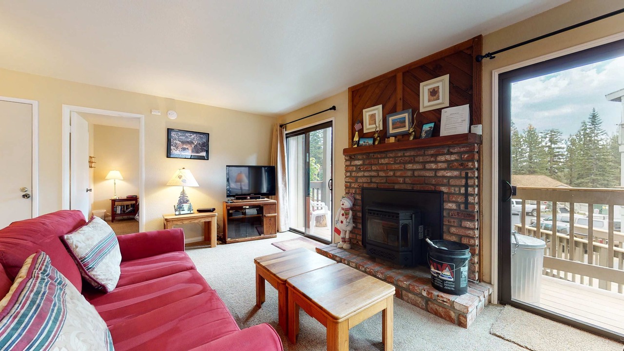 Photo of Livingroom in Mammoth Lakes