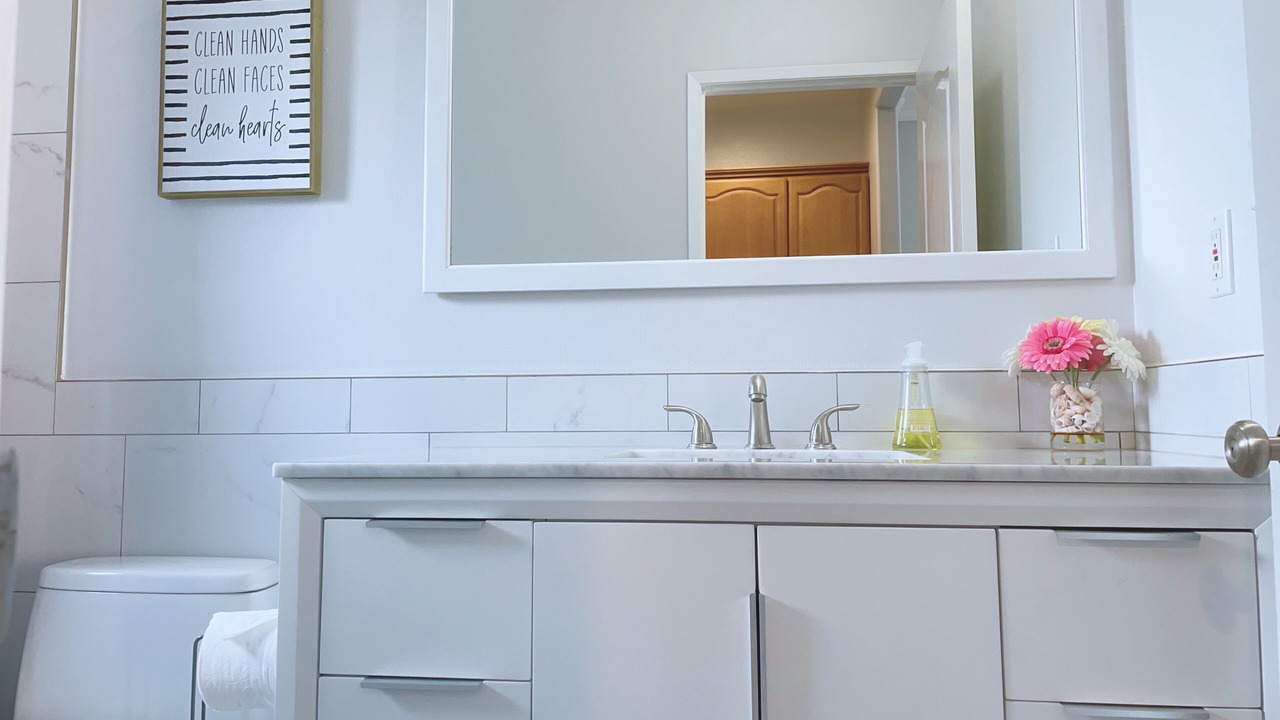 Photo of Bathroom in Midway City