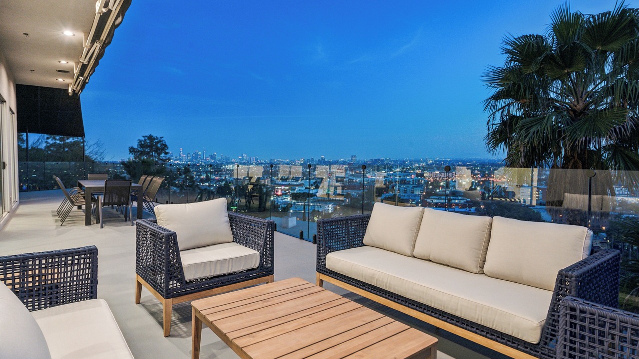Photo of Outdoor in Hollywood Hills