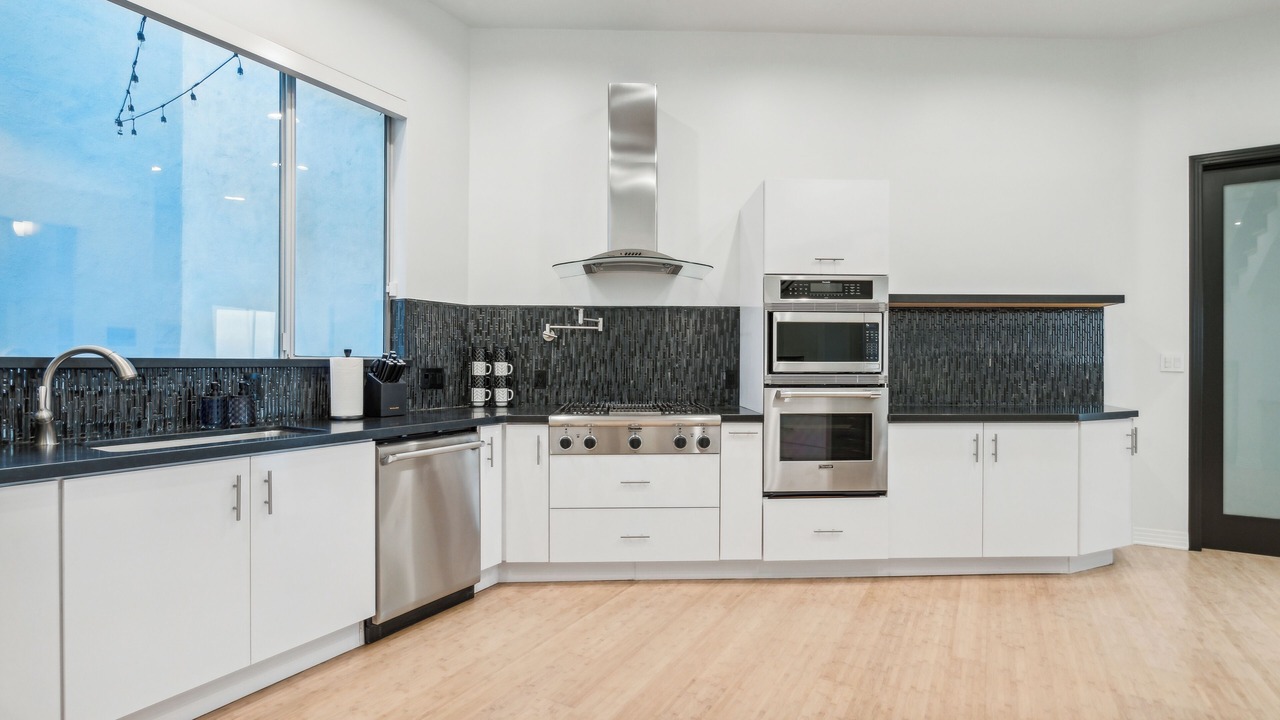 Photo of Kitchen in Hollywood Hills
