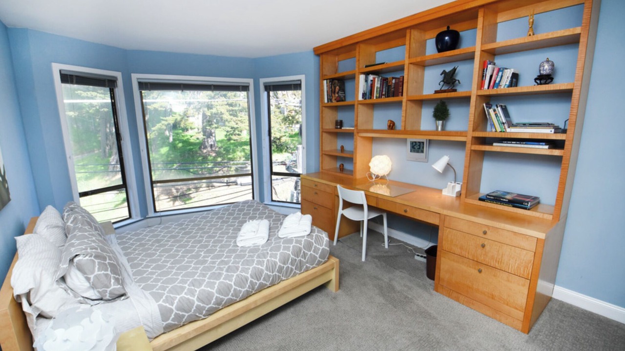 Photo of Bedroom in Eureka Valley