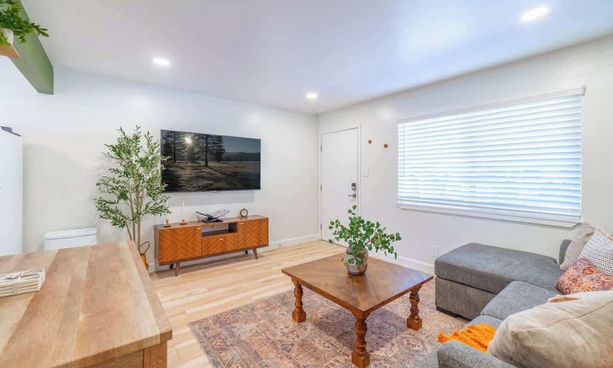 Photo of Livingroom in West University