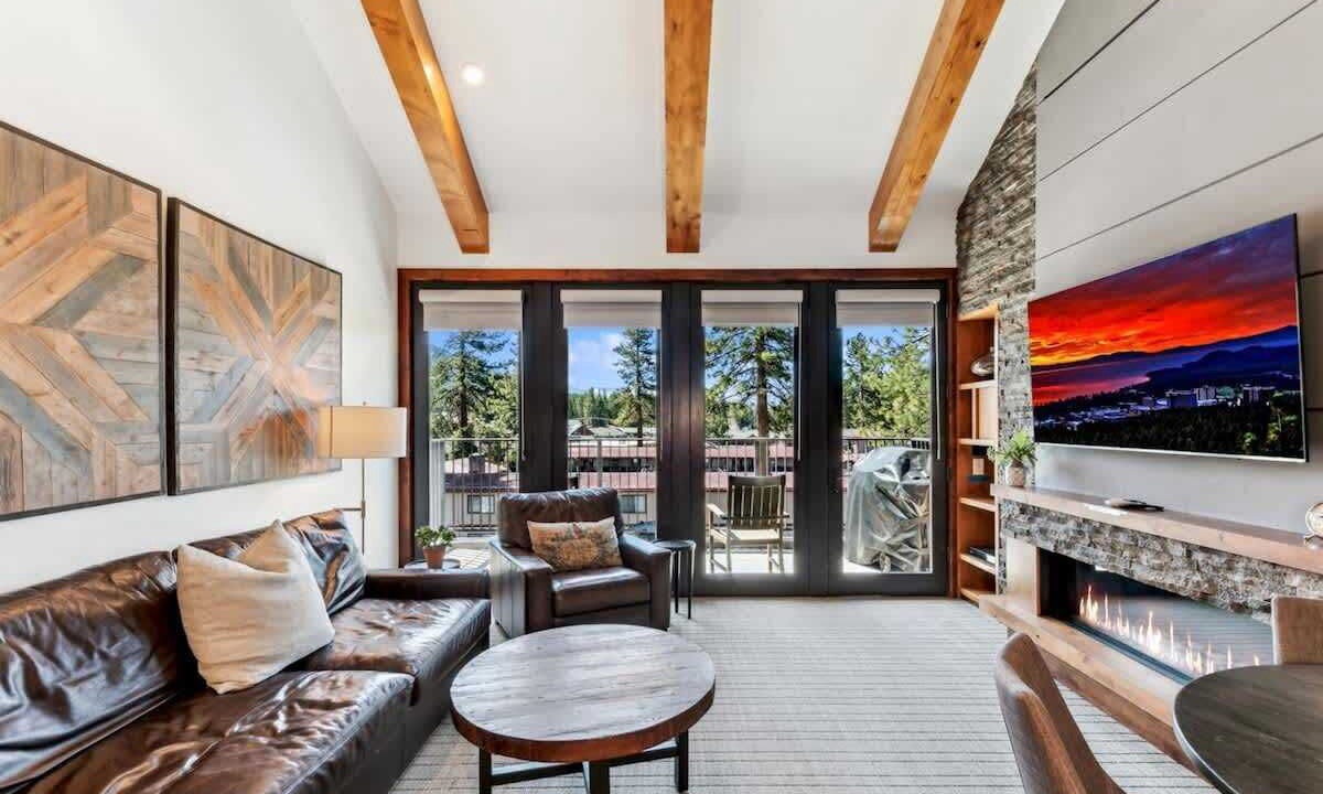 Photo of Livingroom in Lakeside Park