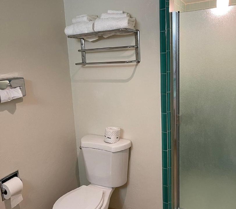 Photo of Bathroom in Red Bluff