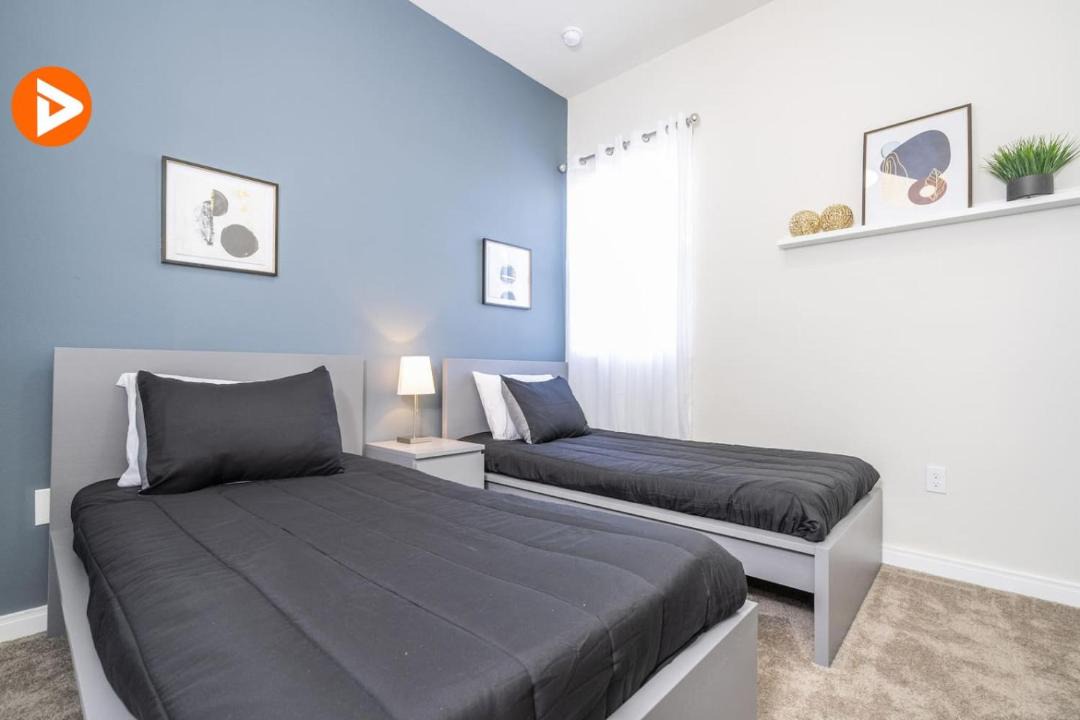 Photo of Bedroom in Bay Lake