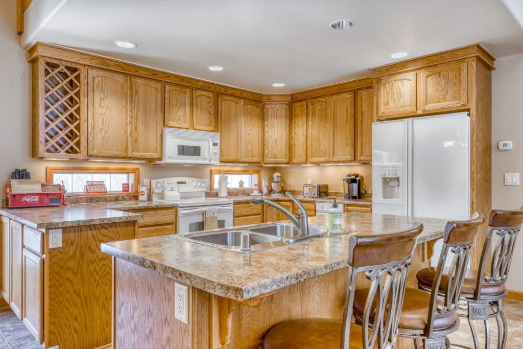 Photo of Kitchen in Serene Lakes